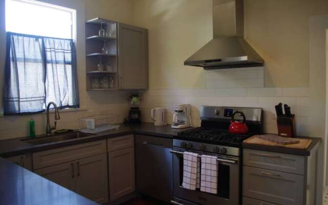 Berkeley XXL Delux Supreme House