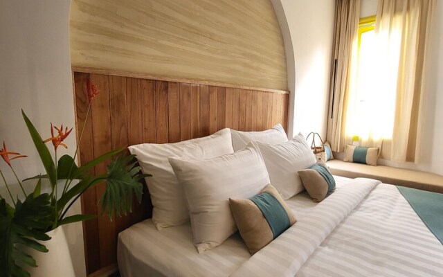 Santori Villa My Khe Beach