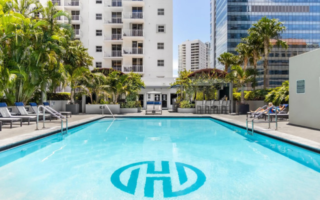 Fortune House Hotel Suites