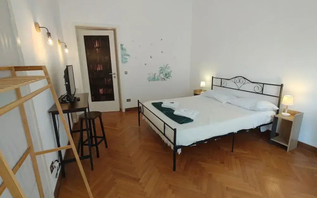 Dock Bay Lodge Hostel