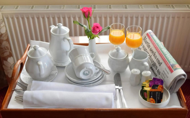 The Rhu Glenn Hotel