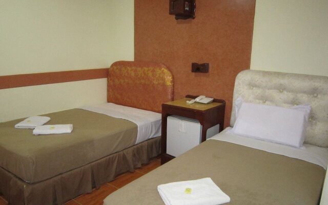 Golden Stallion Suites