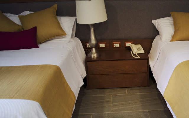Hotel Rancho Tabachines