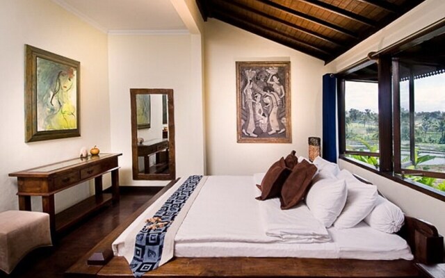 Villa Anyar