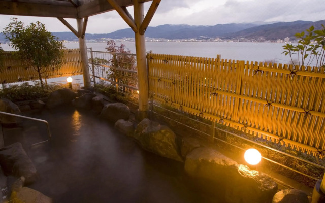 Rako Hananoi Hotel