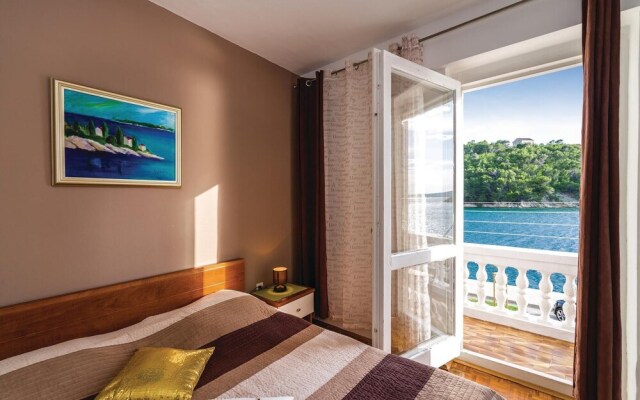 Nice Apartment in Novigrad With 4 Bedrooms