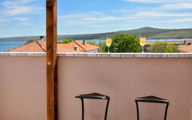 Modern holiday apartment "Libra" with swimming pool