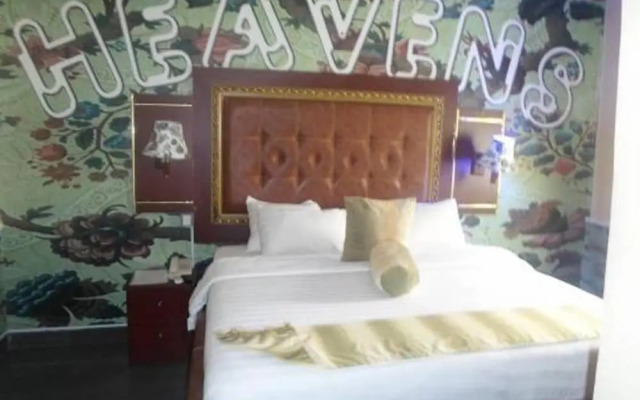 De Heavens Royale Hotel & Towers