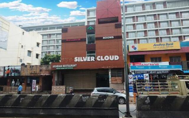 Silver Cloud By OYO Rooms