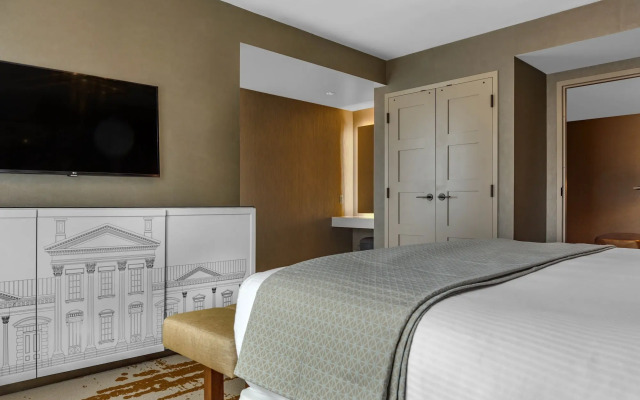 Omni Louisville Hotel