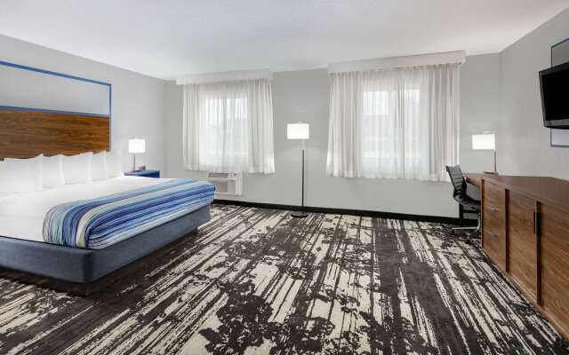 AmericInn by Wyndham Pella