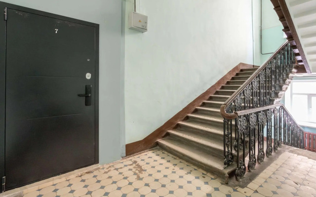 Метры в центре на улице Гатчинская 2/54