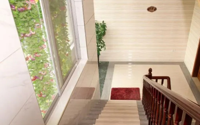 Yangshuo Qunxianhui Hotel (Yulonghe Scenic Area)