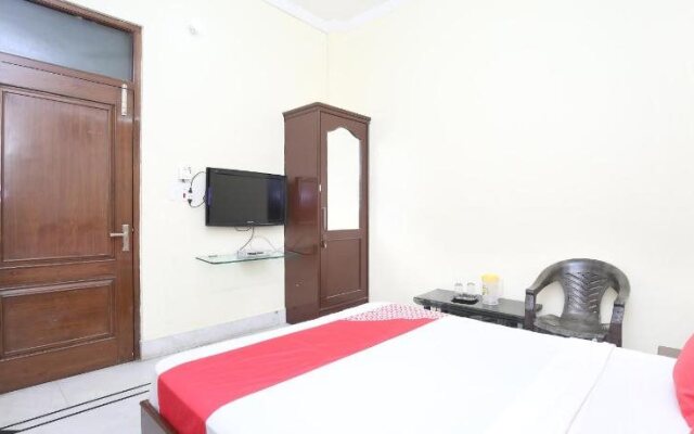 Hotel Dhingra Residency