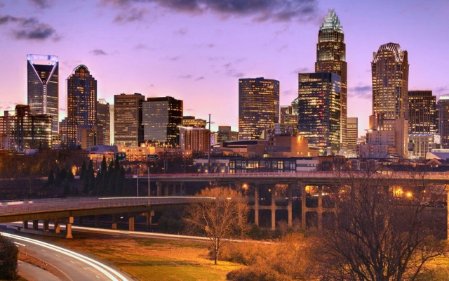 Scottsdale 4BD Modern Home w/ Sparkling Pool!