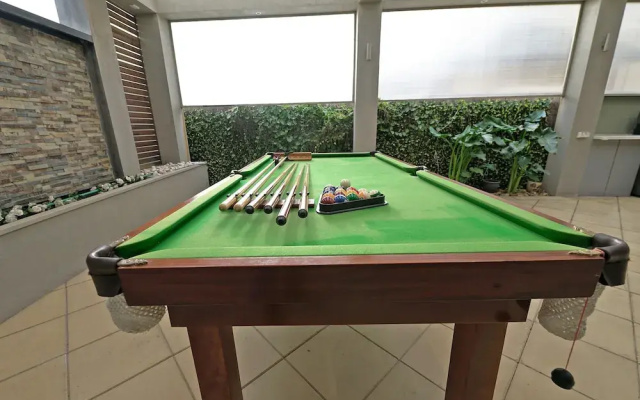 Luxury 7BRM Lakeside BigHouse Point Cook