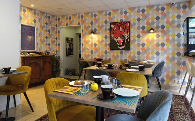 Logis Hôtel Restaurant Maison Voltaire