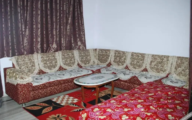 Taj Mahal Home Stay