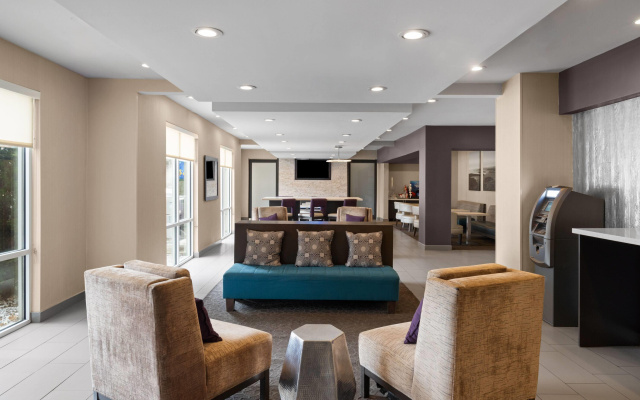 La Quinta Inn & Suites by Wyndham Fayetteville