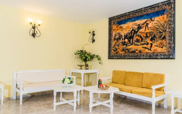 Oasis Apartments