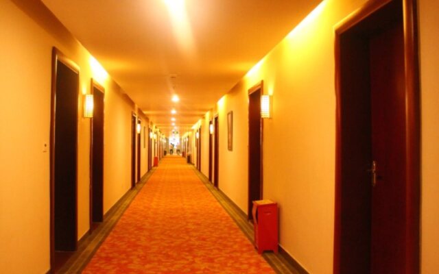 Greentree Inn Longhua Bus Station Shell Hotel