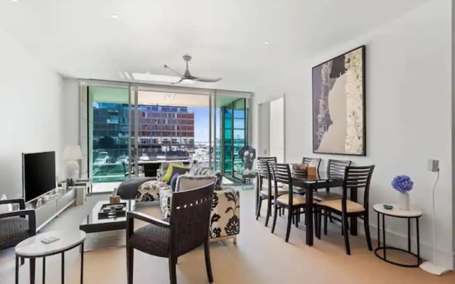 Gorgeous 2 Bedroom - Wynyard Quarter! Free Parking