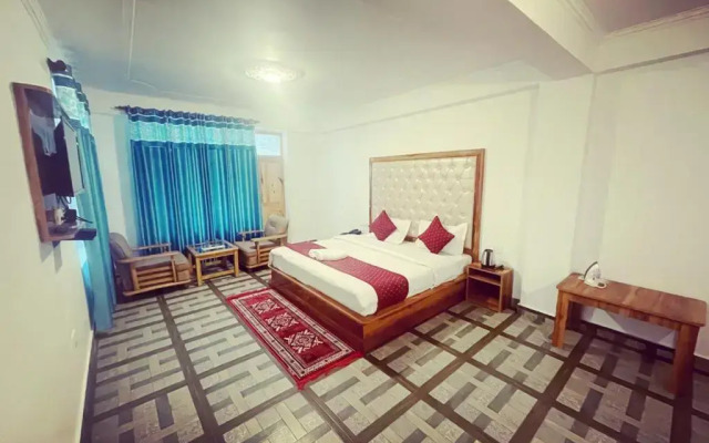 The Maple Leaf Cottage