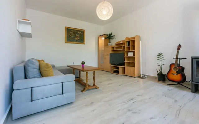 House Tinac