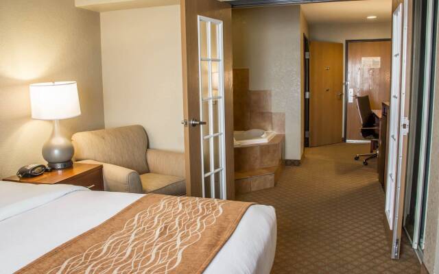 Comfort Suites Near Seaworld