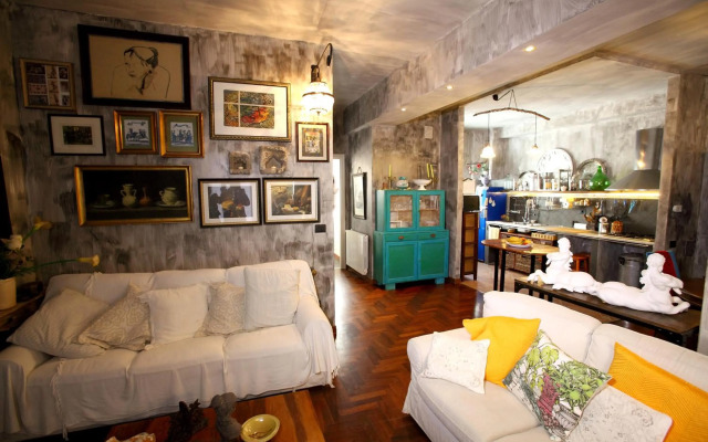 Accardi House Searooms