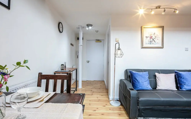Victoria Quays Loft Apt - Free Parking