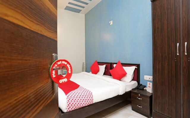 Oyo 17066 Hotel Pushpa Palace