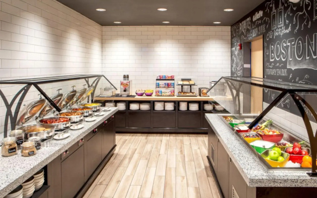 Crowne Plaza Boston - Woburn by IHG