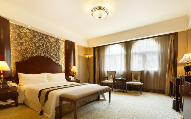 Grand Palace Hotel