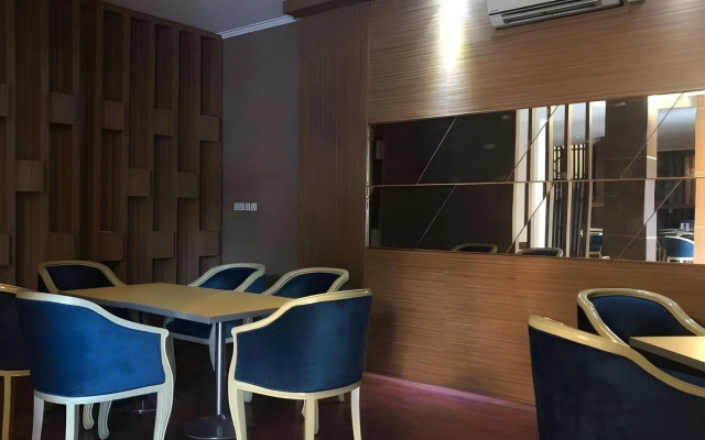 Hotel Aruni Ancol