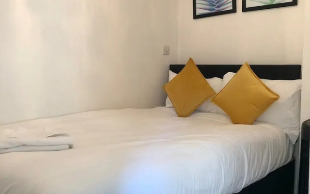 Hans road Apartment