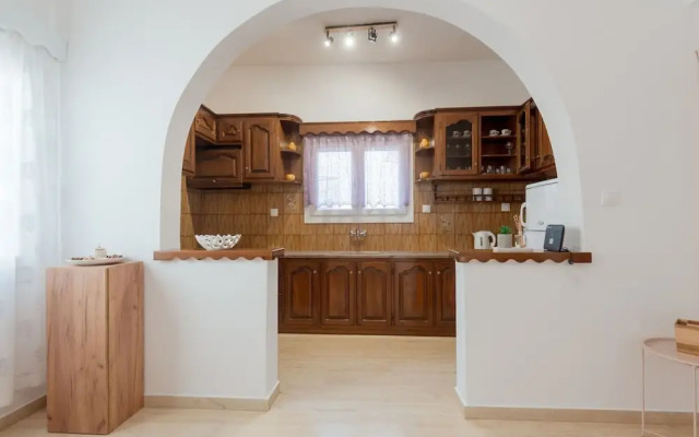 Naousa Central House Paros