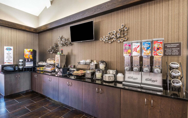 Super 8 Copley Akron