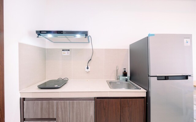 Modern Look And Comfy 2Br At Vasaka Solterra Apartment