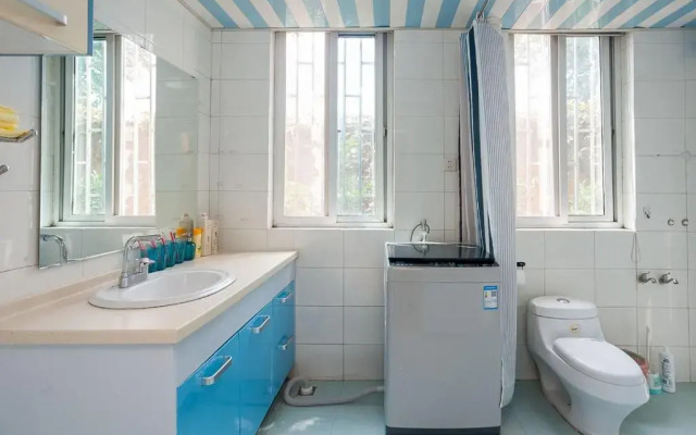 Zhengzhou Zhongyuan·Zhongyuan Wanda· Locals Apartment 00122680