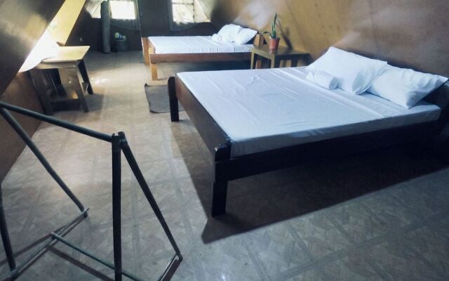 Cocovana Beach Resort - Hostel - Adults Only