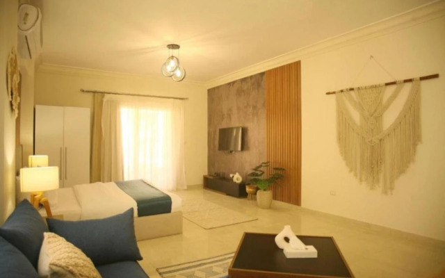 Settle Inn South 90 Apartments