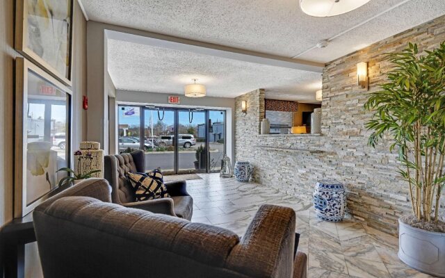 Blue Creek Inn