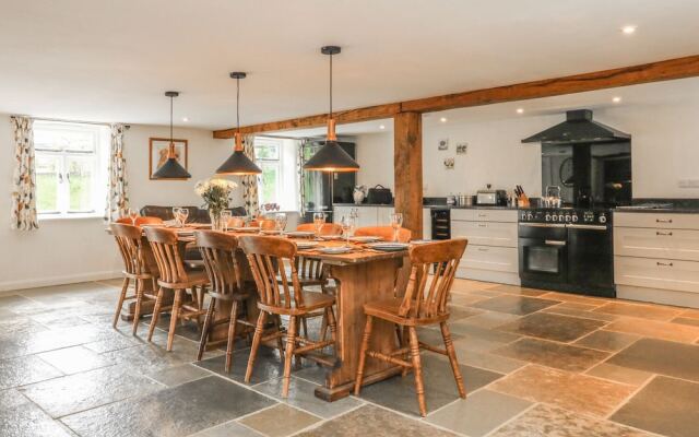 Middle Dean Farmhouse