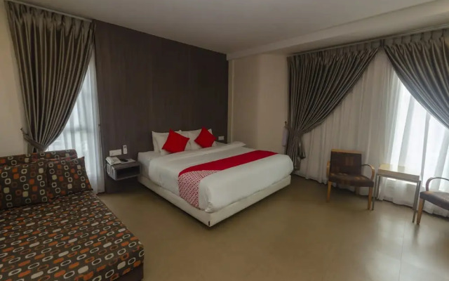 OYO 574 RS Boutique Hotel