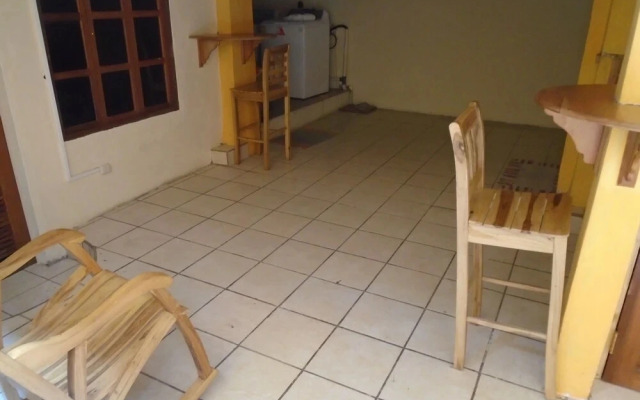 Cardena'S Hostal