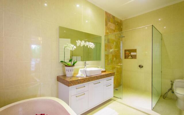 Golden Palm Villa