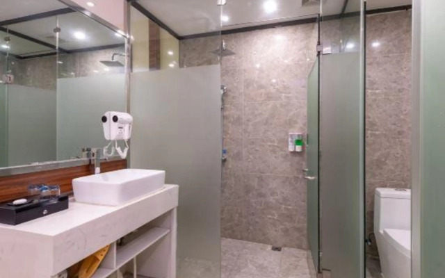 V8 Boutique Hotel