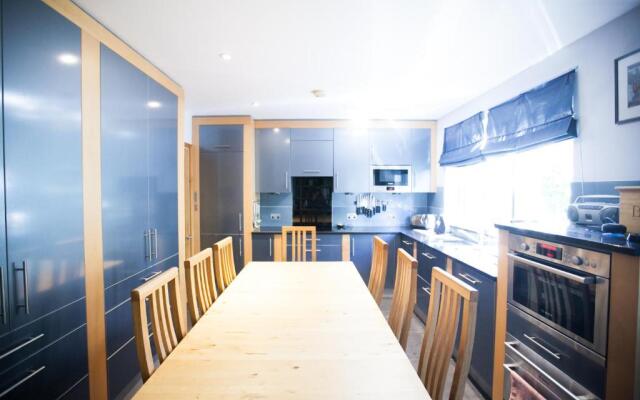 Honest University Apartment 2