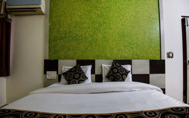 Hotel Alpine Inn by OYO